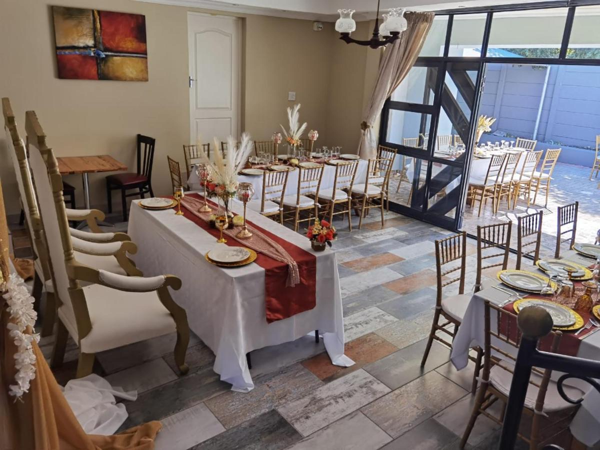 בלוויל Victoria Guest Lodge מראה חיצוני תמונה