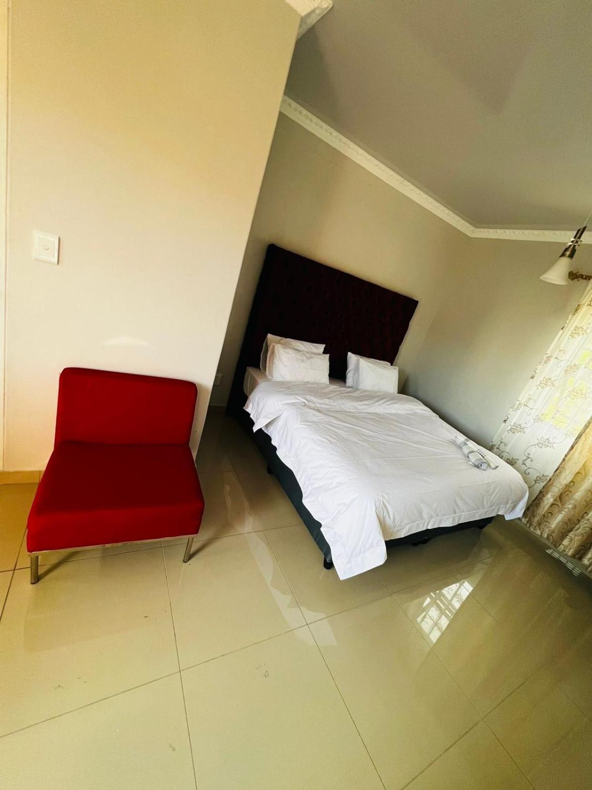 בלוויל Victoria Guest Lodge מראה חיצוני תמונה