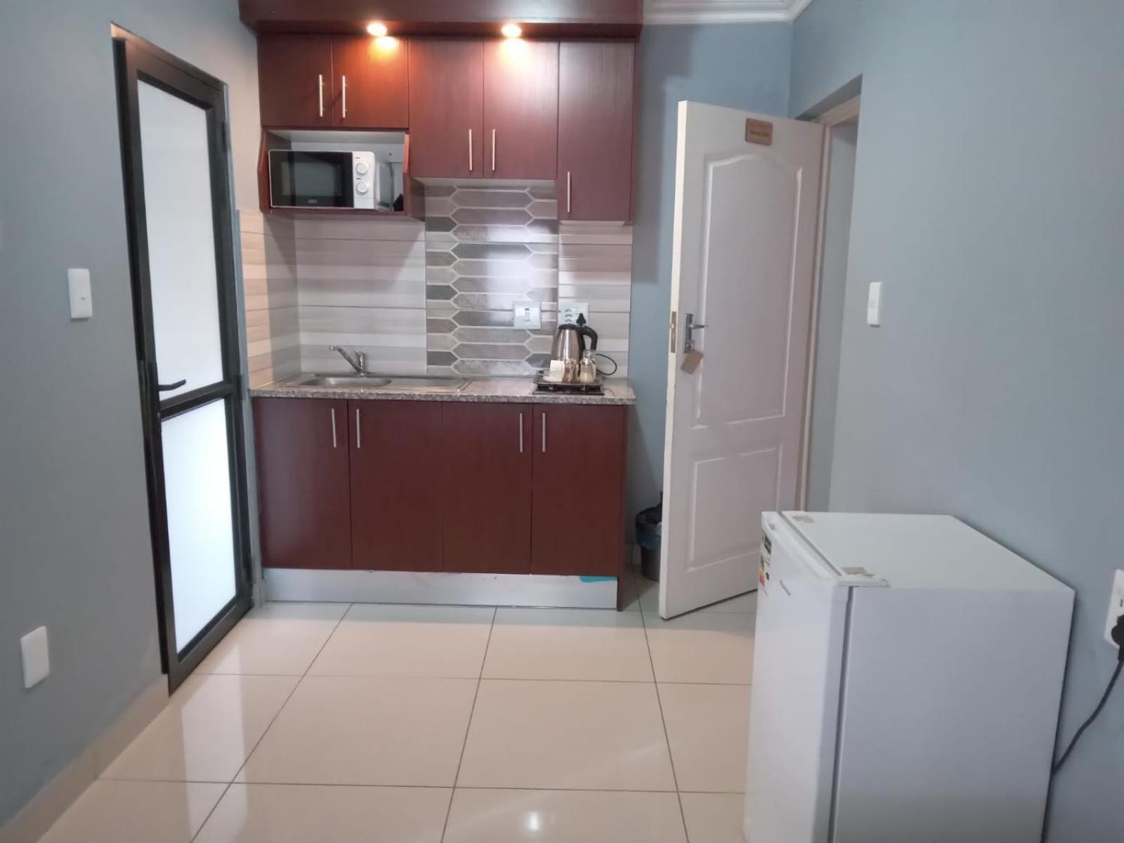 בלוויל Victoria Guest Lodge מראה חיצוני תמונה
