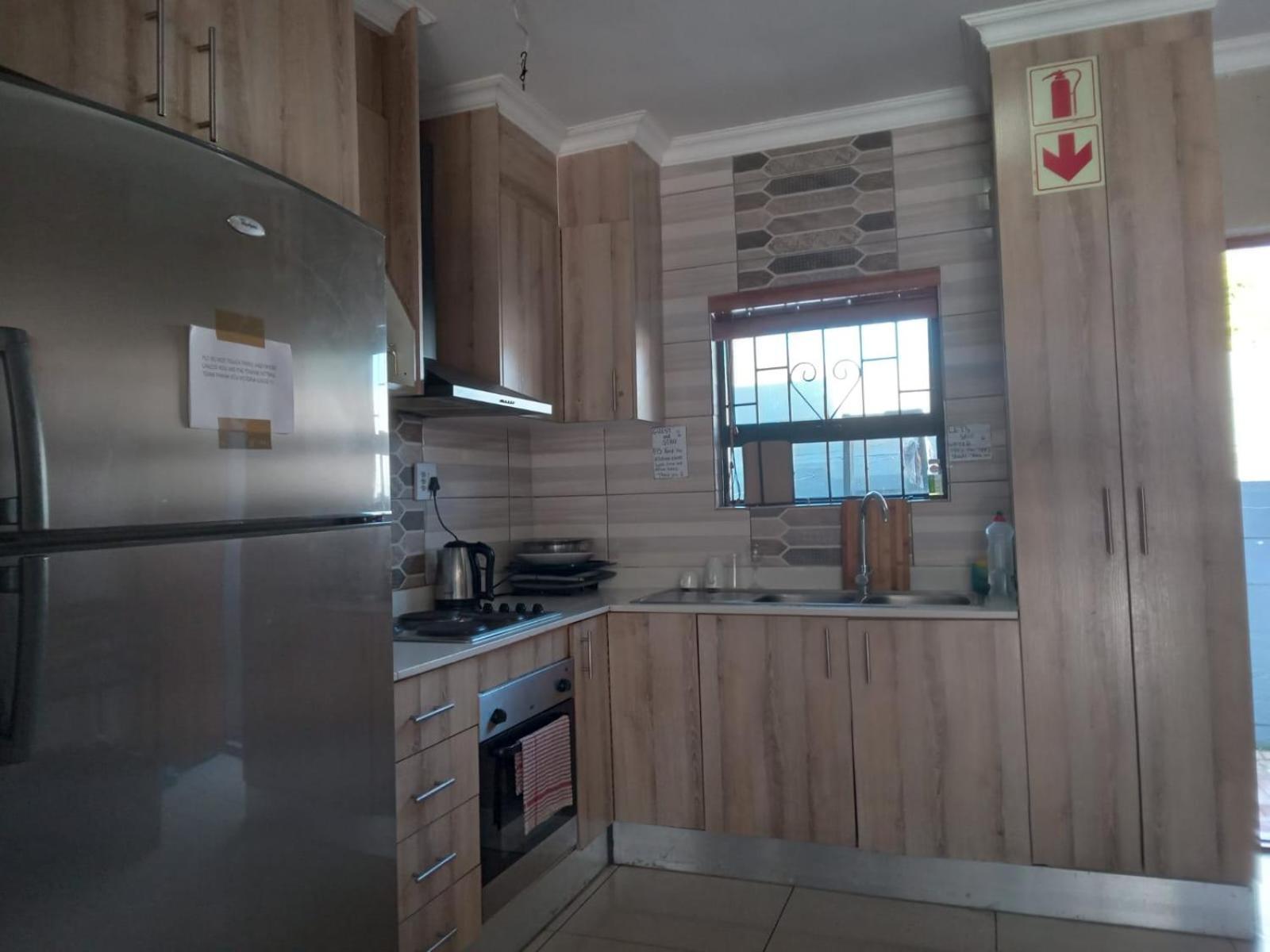 בלוויל Victoria Guest Lodge מראה חיצוני תמונה