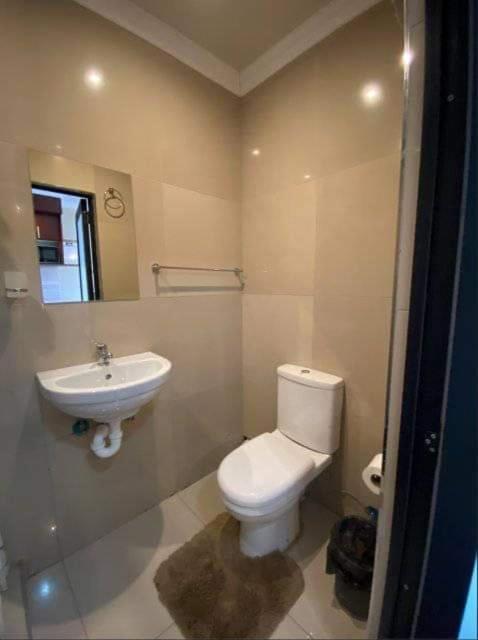 בלוויל Victoria Guest Lodge מראה חיצוני תמונה
