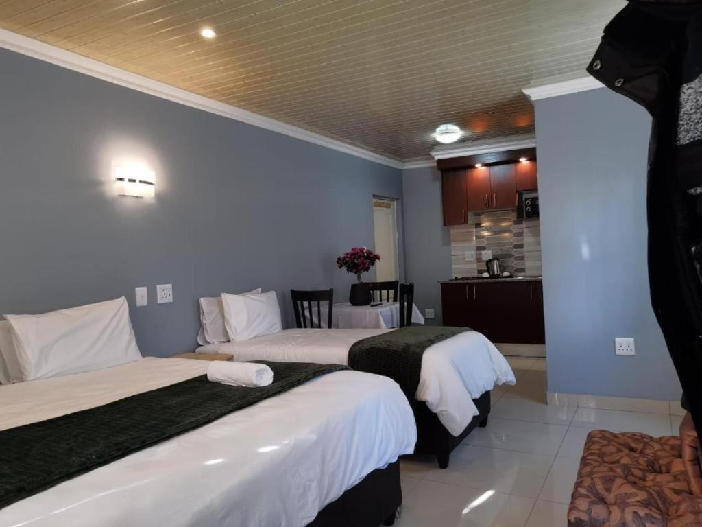 בלוויל Victoria Guest Lodge חדר תמונה