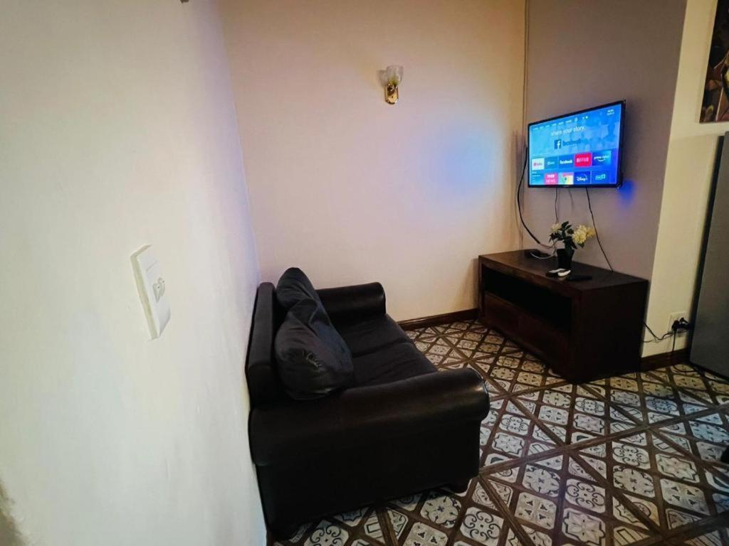 בלוויל Victoria Guest Lodge חדר תמונה